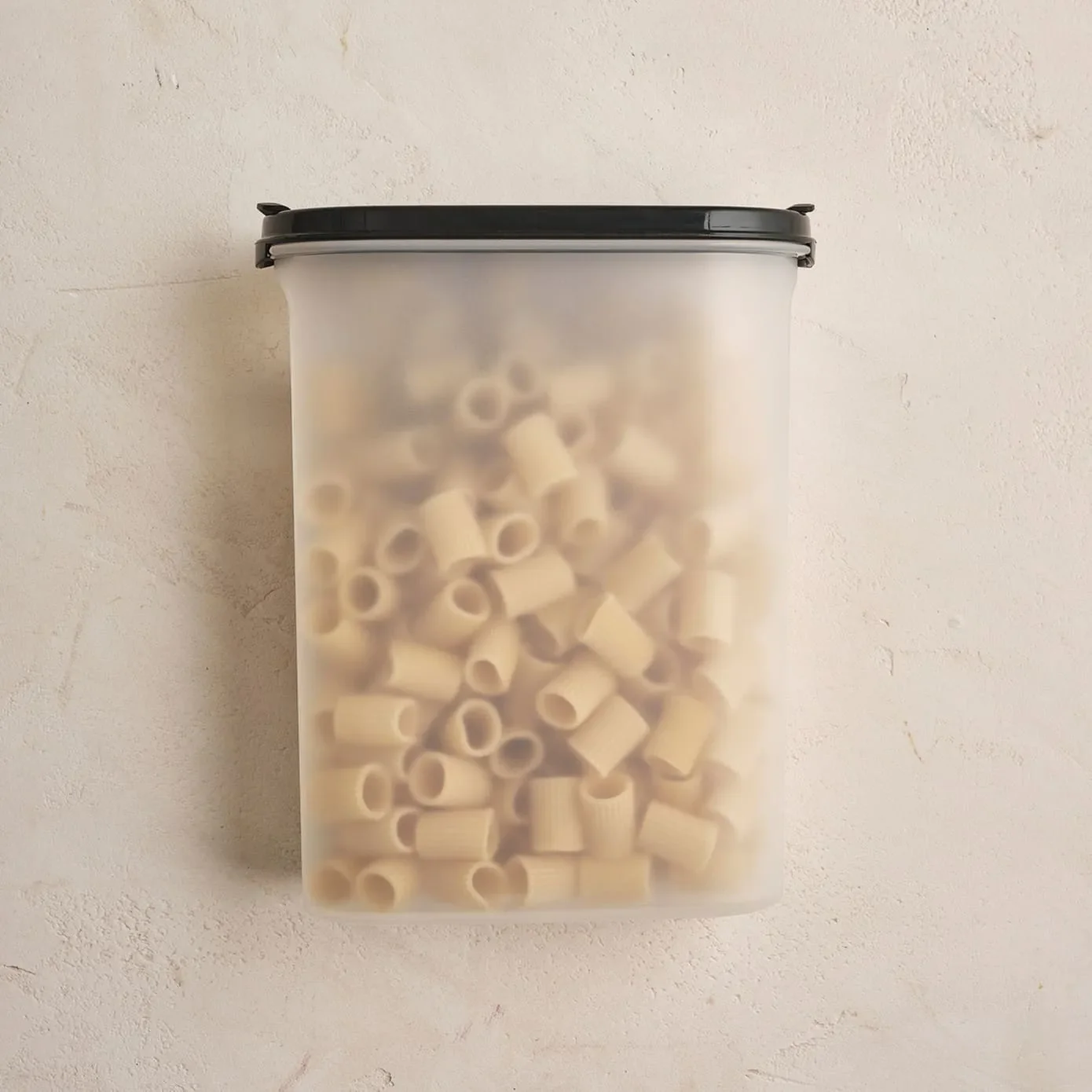 Boîte de rangement Tupperware Ovale pour aliments secs, 1700 ml - Image 2