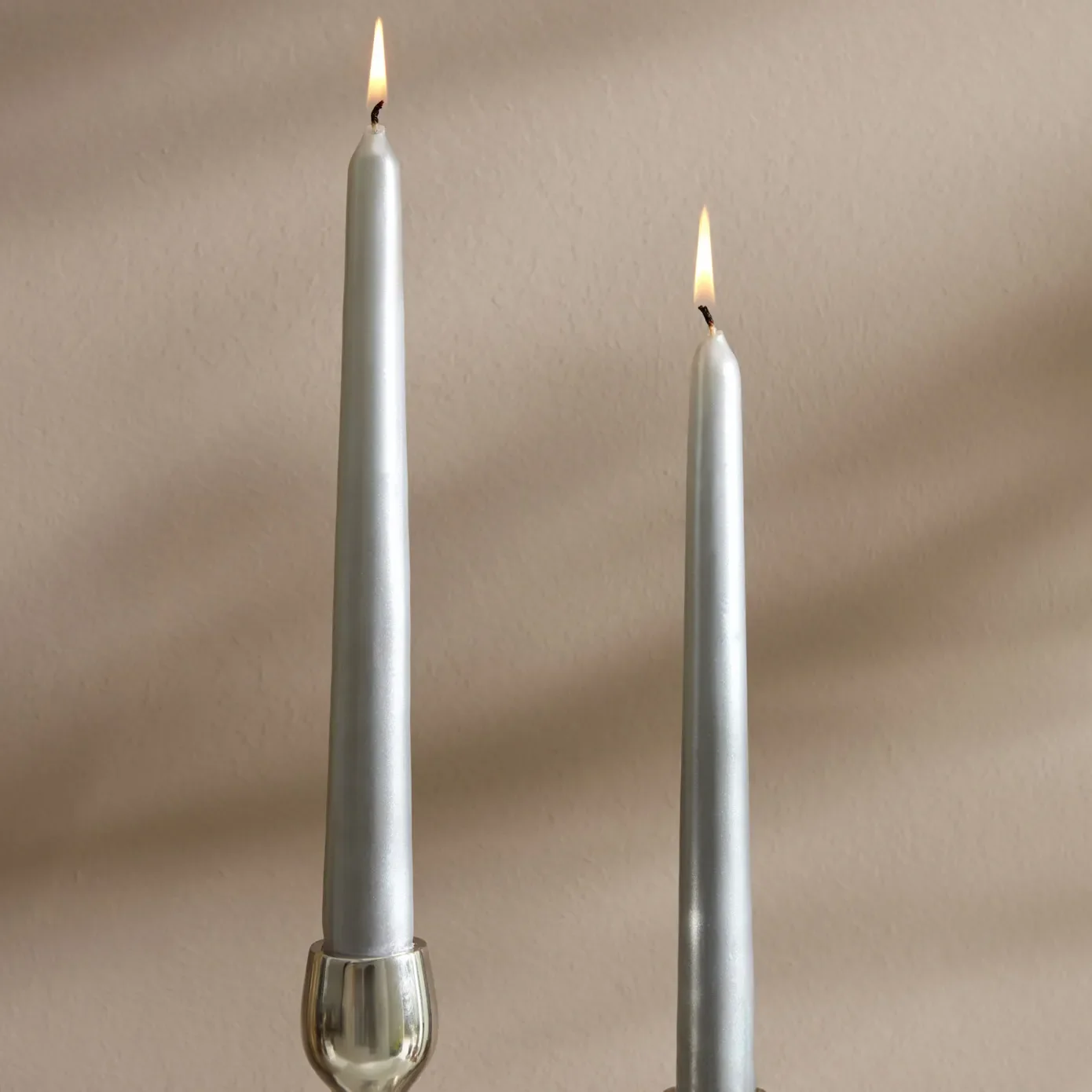 Bougie pour bougeoir Karaca Home 2 pièces, argent, 24 cm - Image 4