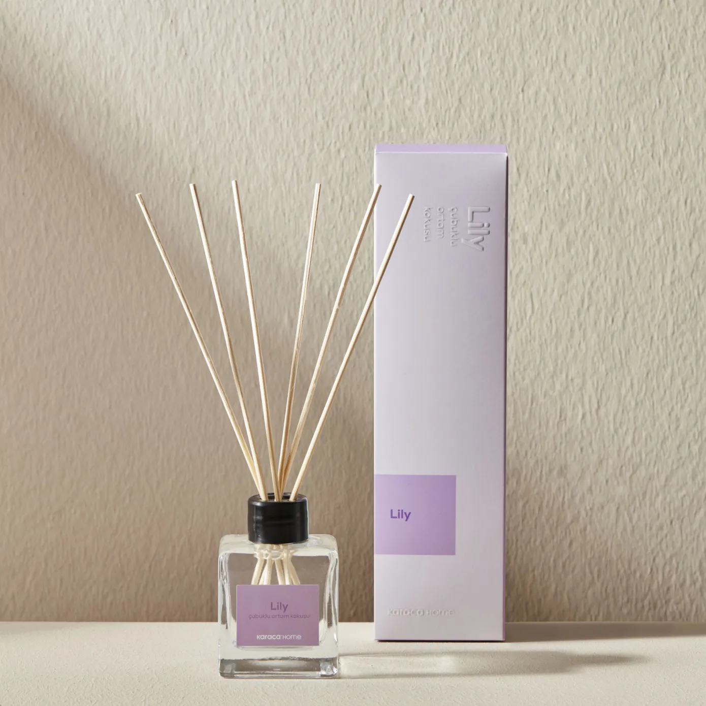 Diffuseur de parfum à bâtonnets Karaca Home Lily, 100 ml - Image 3