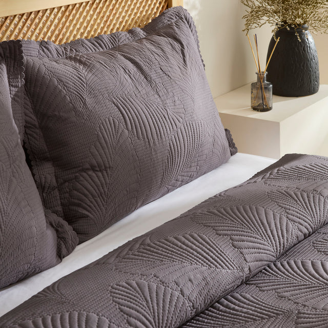 Ensemble de Couvre-lit Leaf Anthracite 230x240 cm + 2 Taies (50x70 cm) - Image 6