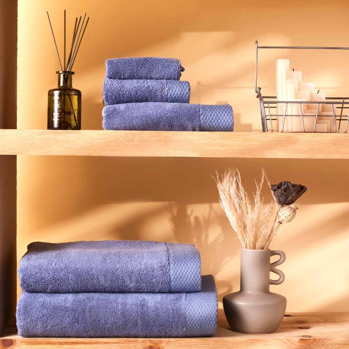 Karaca Chandler Serviette de Bain en Modal Bleu 100x150 cm - Image 2
