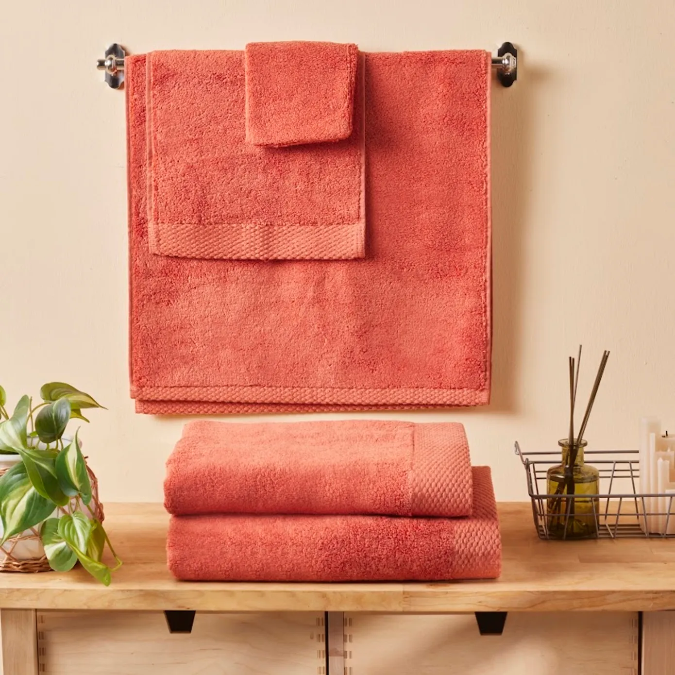 Karaca Chandler Serviette de Bain en Modal Corail 100x150 cm - Image 2