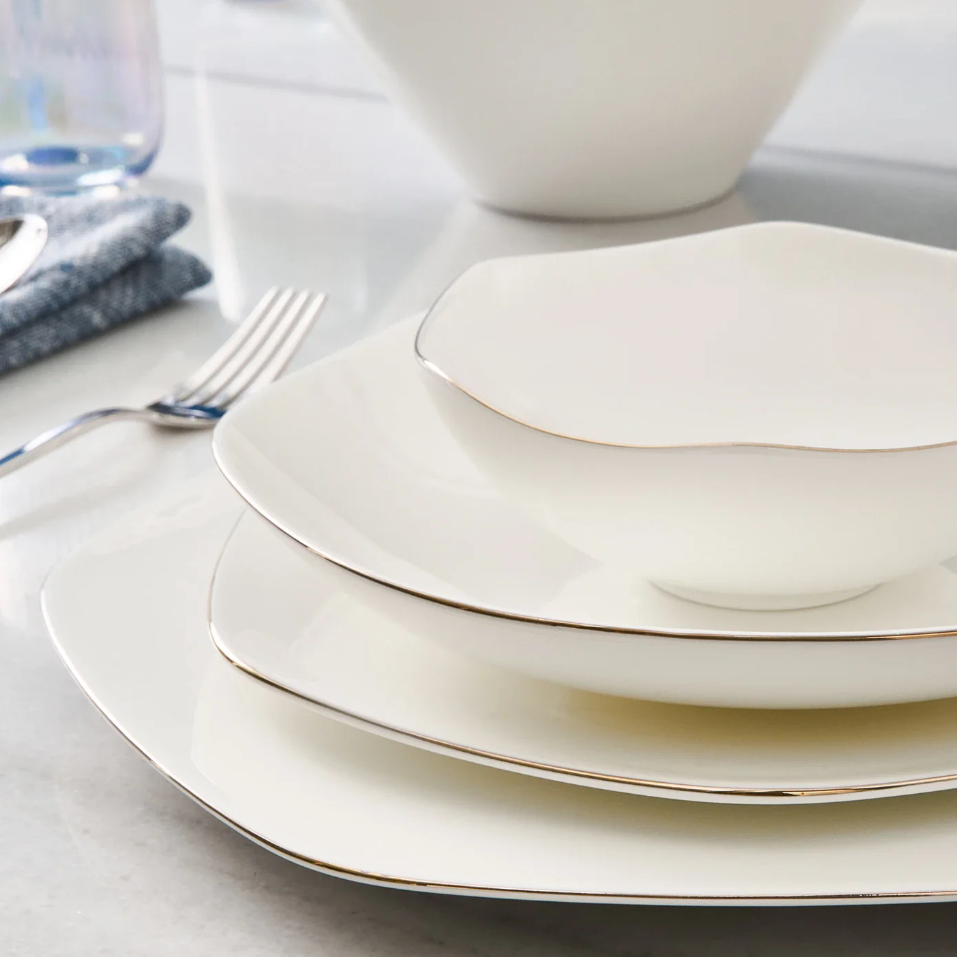Karaca Fine Pearl Extra Hexagon, Service de Vaisselle 61 pièces pour 12 personnes, Doré - Image 7