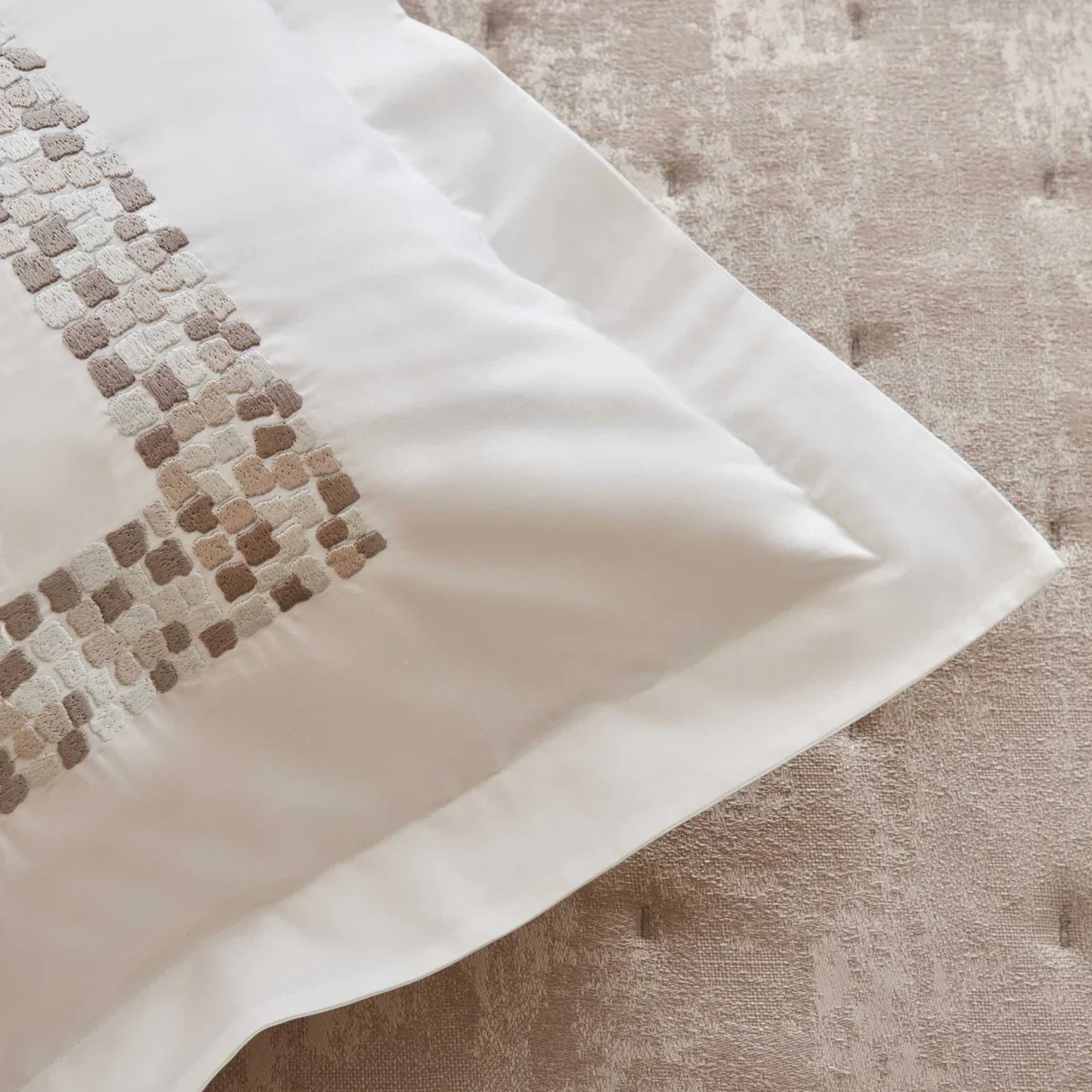 Karaca Home Bride Coll Bianca 10-teiliges Hochzeitsset Stein - Image 9