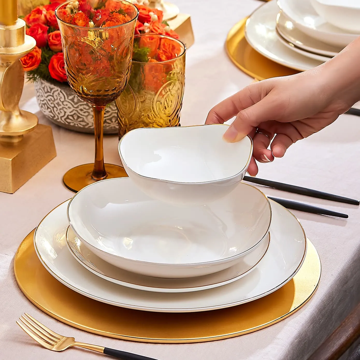 Karaca Red Carpet Collection Service de table Streamline Middle pour 12 personnes, 56 pièces - Image 5