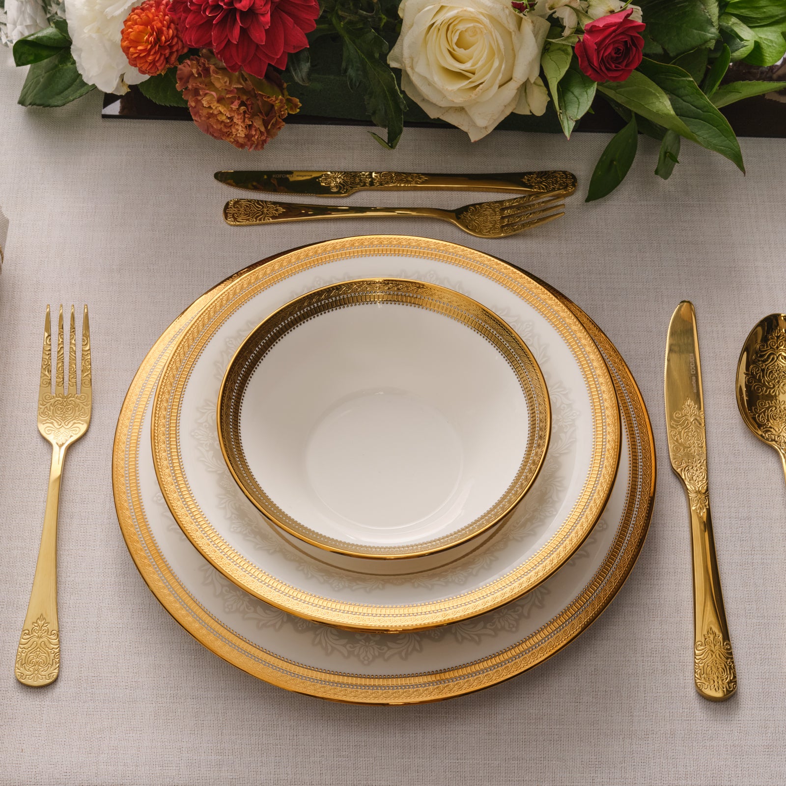 Karaca Royal Bone China Charlotte Service de Table 55 Pièces pour 12 Personnes, Or - Image 7