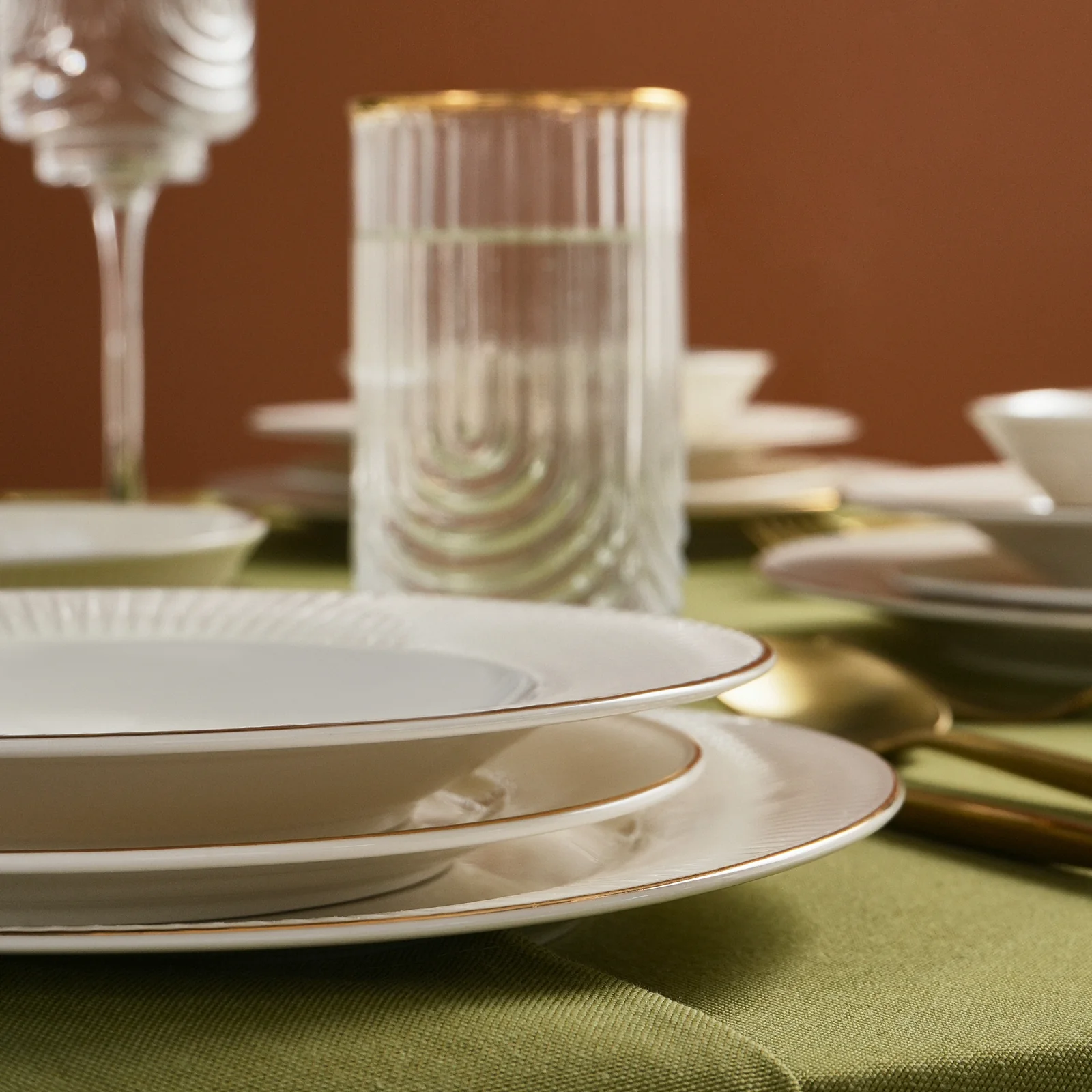 Karaca Stream Bone Massimo Service De Table Doré 24 Pièces - Image 10