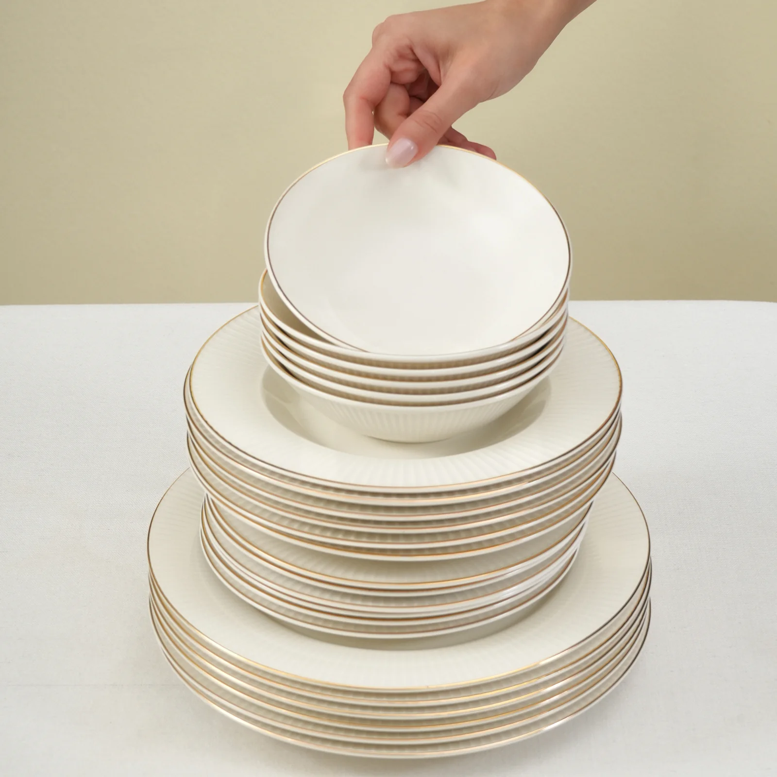 Karaca Stream Bone Massimo Service De Table Doré 24 Pièces - Image 11