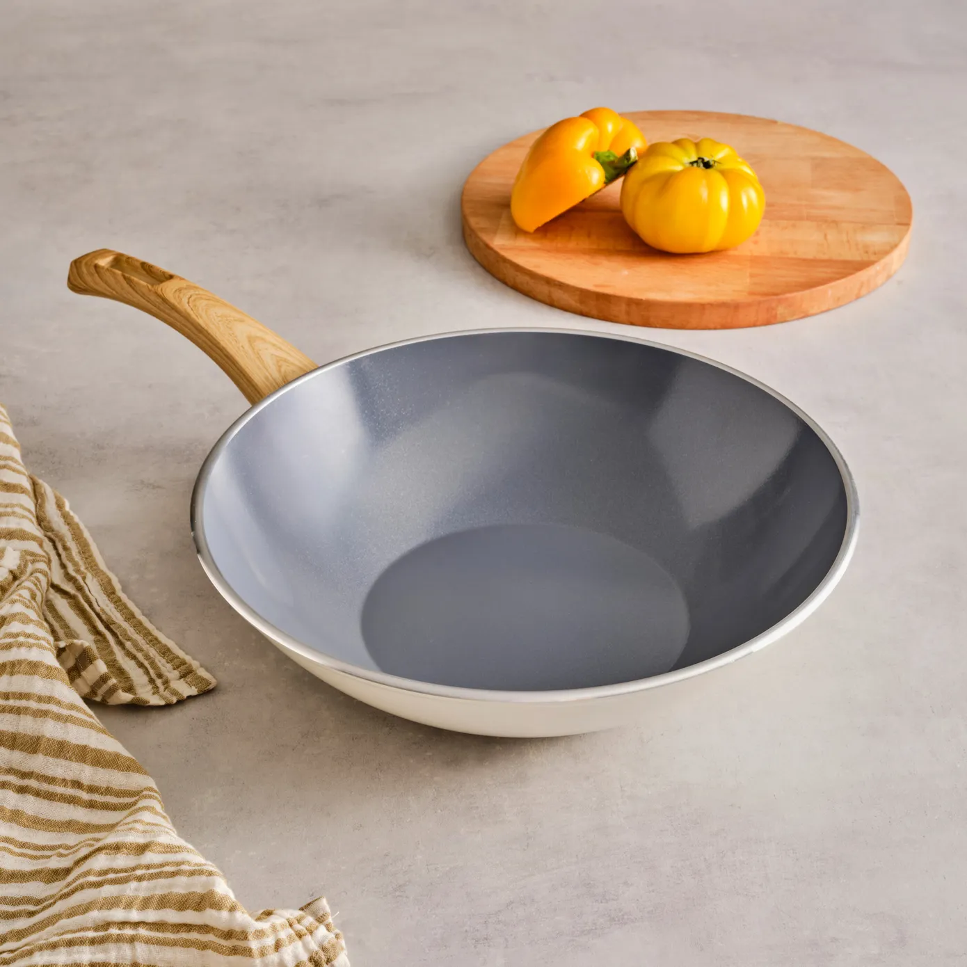 Karaca Swiss Crystal 28 Cm Wok Poêle, Crème - Image 2