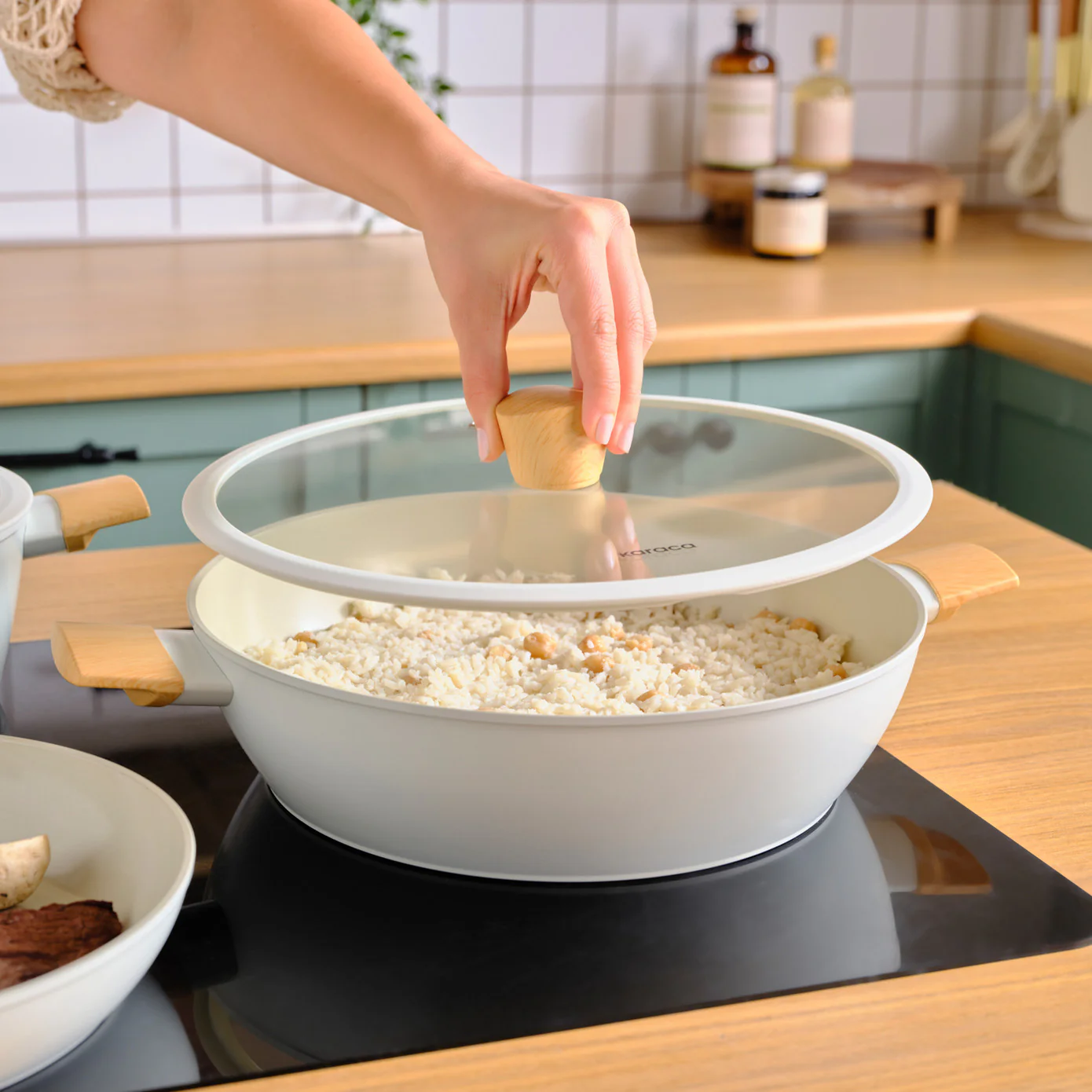 Karaca Swiss Crystal Almond Cream Batterie de Cuisine Induction 7 pièces - Image 3