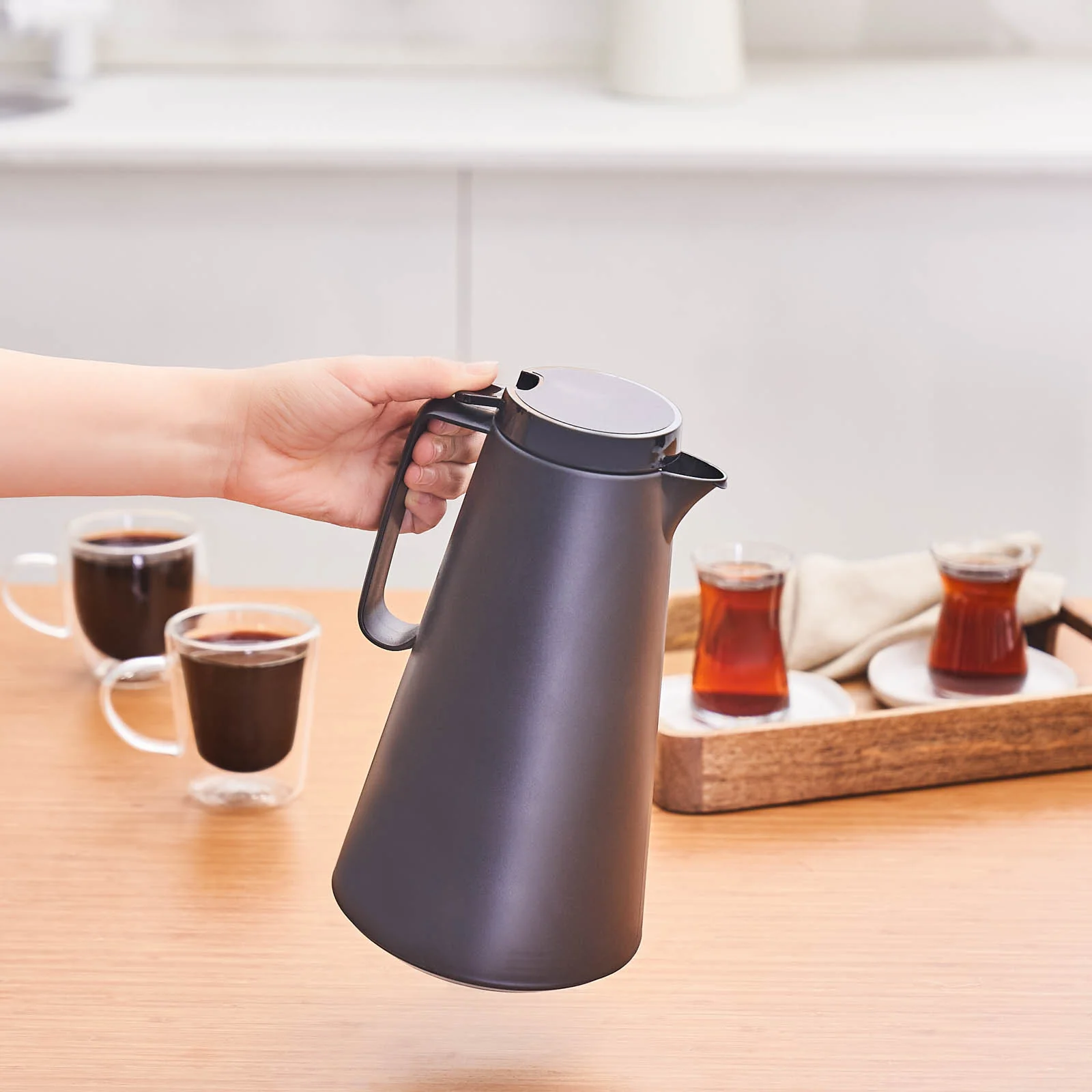 Karaca Thermoglass Lina Carafe Isotherme Antifuite 1 L Noir - Image 3