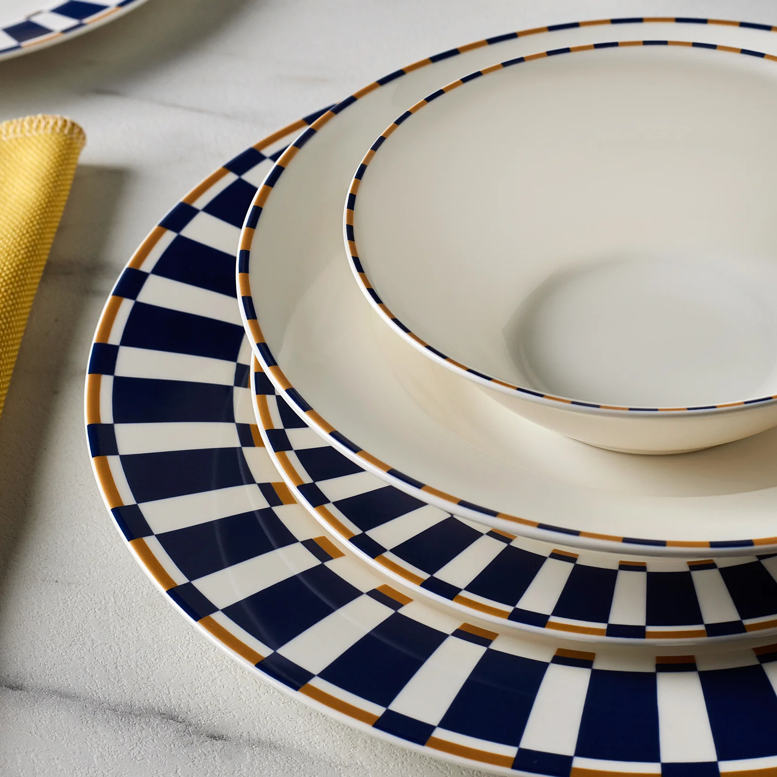 Karaca x Fenerbahçe Service de Table Forever Bone Sous Licence 24 Pièces pour 6 Personnes - Image 10