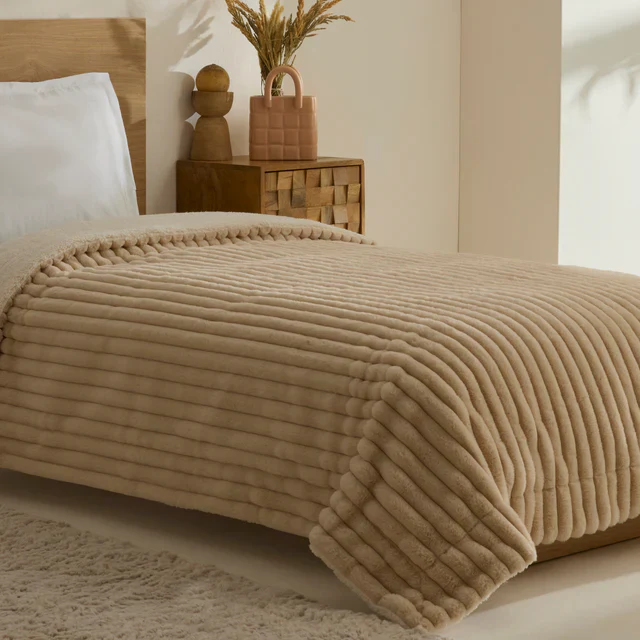 Plaid TV Karaca Rabbit Sherpa Beige - Image 4