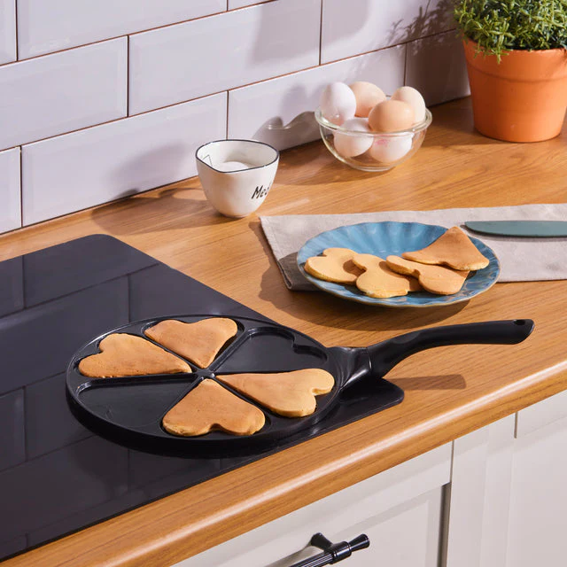 Poêle à pancakes en céramique antiadhésive à induction Karaca Fluffy Love, 26 cm, noire - Image 11