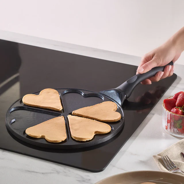 Poêle à pancakes en céramique antiadhésive à induction Karaca Fluffy Love, 26 cm, noire - Image 4
