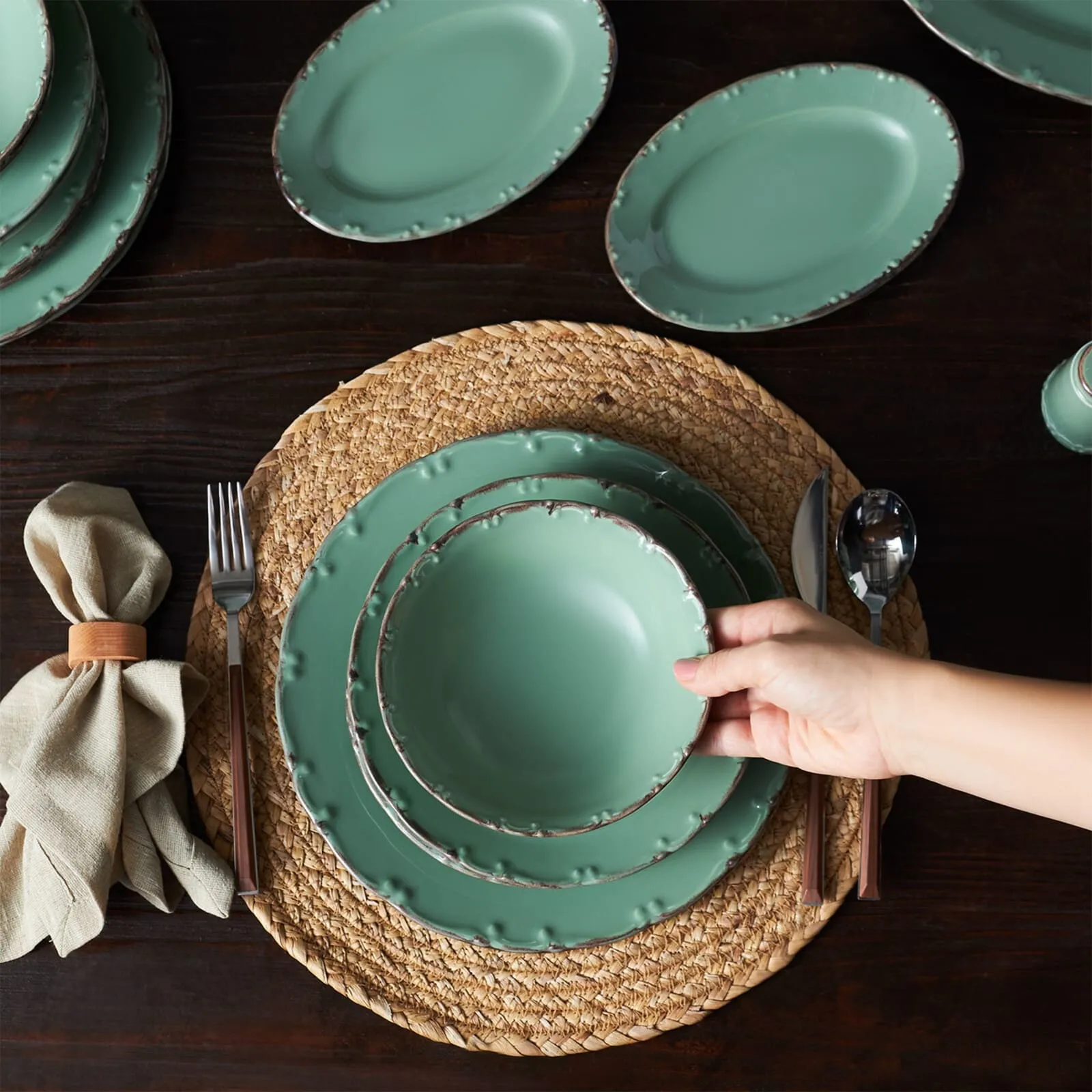 Service de table Karaca Poenza en porcelaine pour 8 personnes, 39 pièces - Image 3