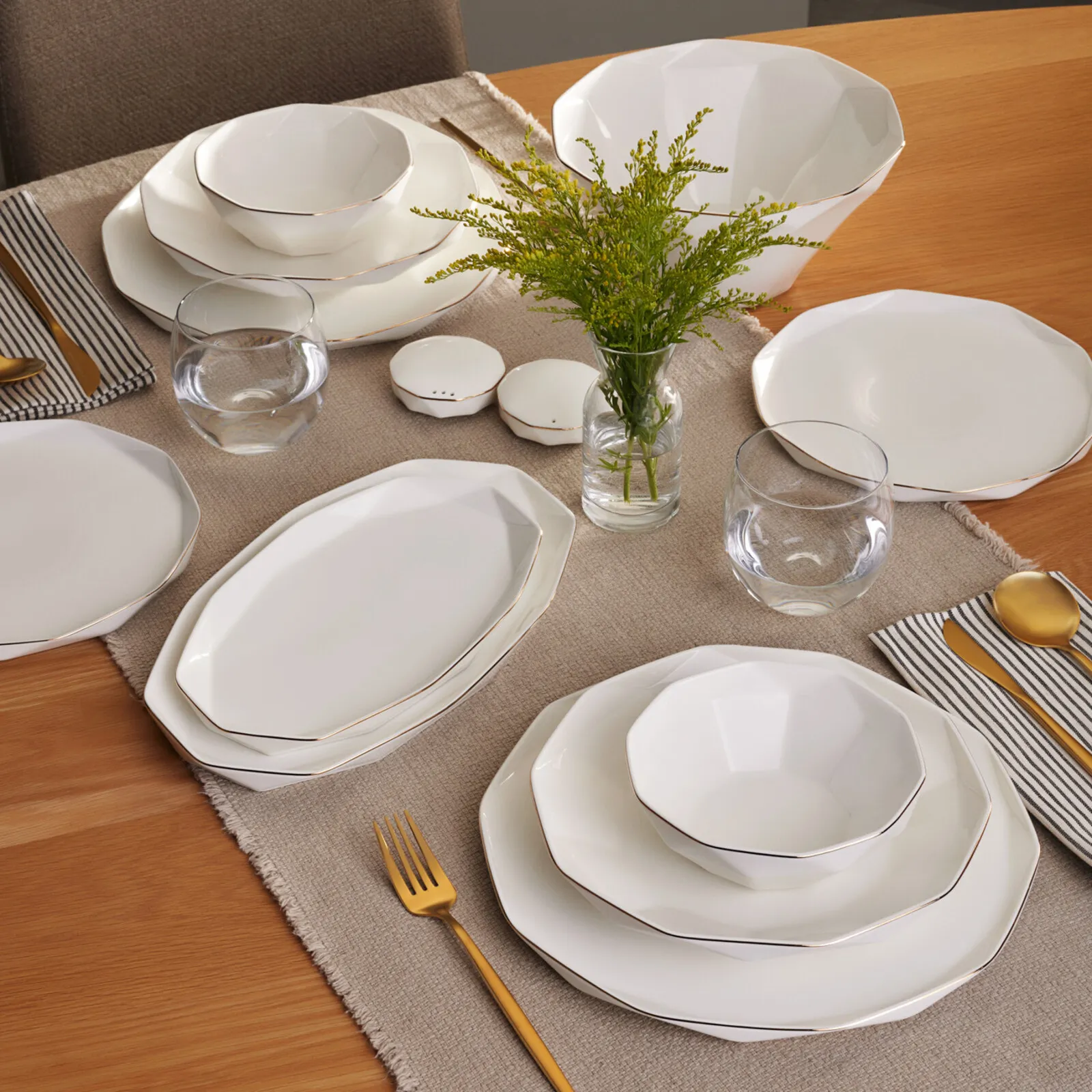 Service de table Karaca Streamline Diamant pour 12 personnes, 57 pièces