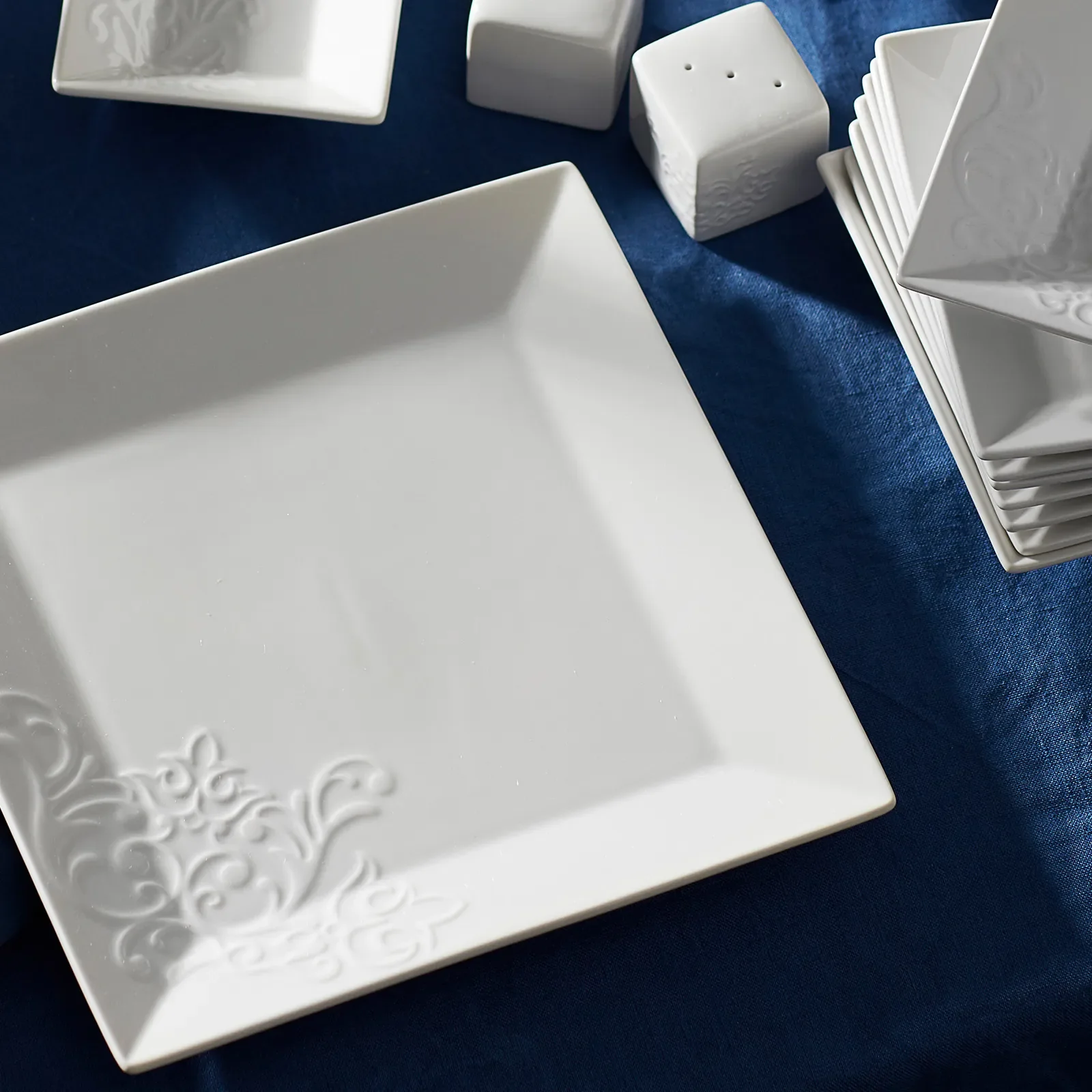 Service Petit Déjeuner Karaca Trend Emboss pour 6 personnes, 32 pièces, en porcelaine - Image 8