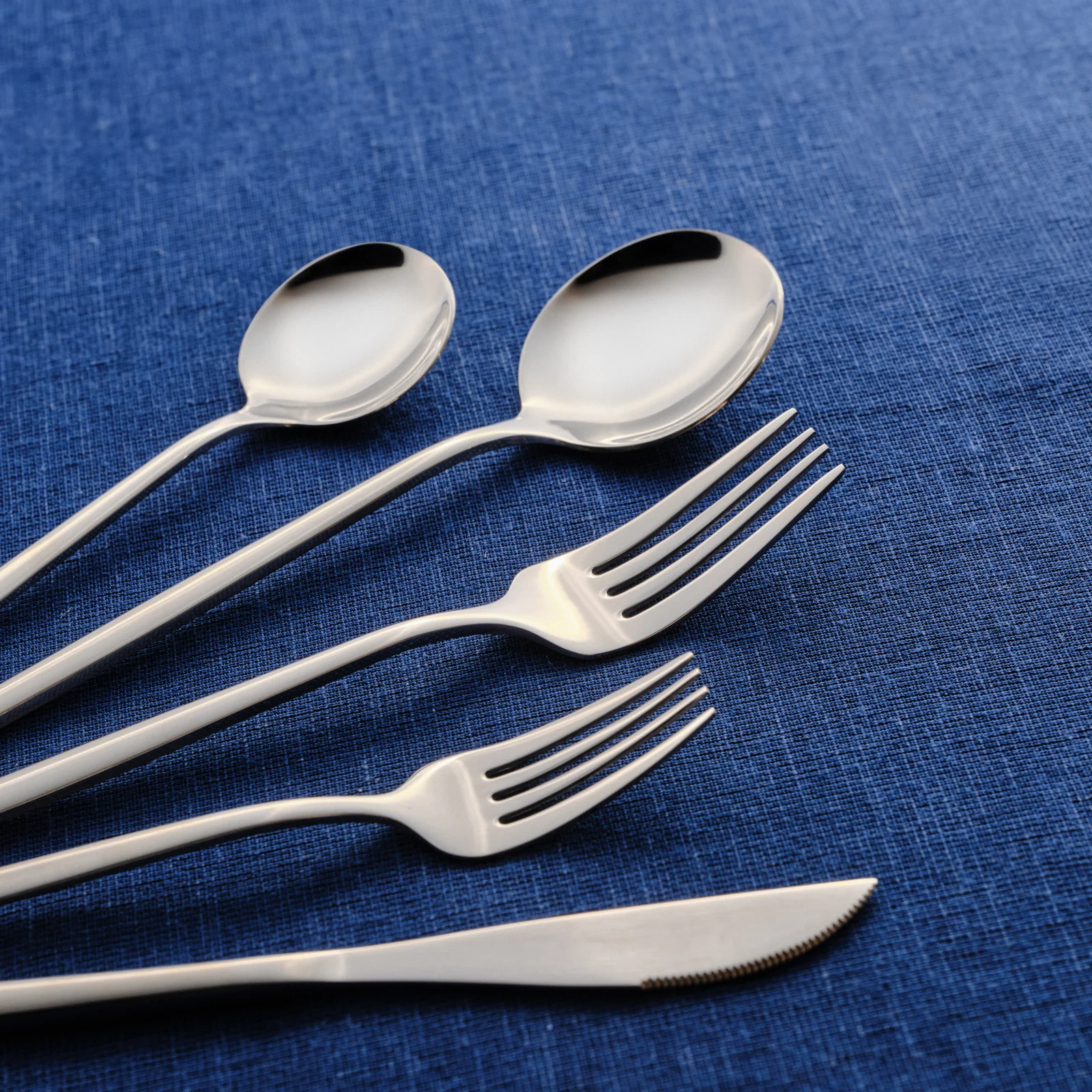 Set de Couverts Karaca Orion Platin 30 Pièces Pour 6 Personnes - Image 4