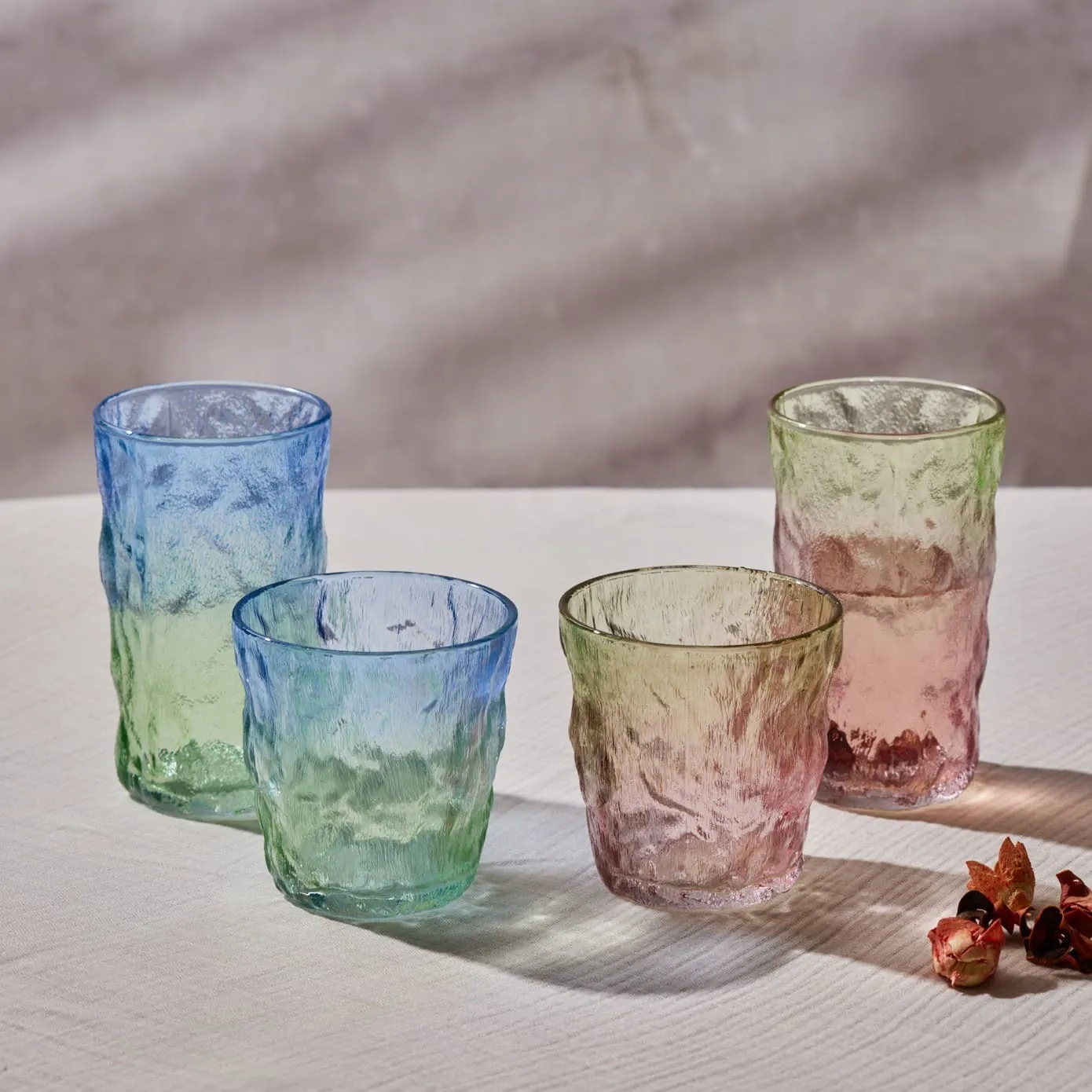 Verre à eau Karaca Glacier, 287 ml, rouge vert - Image 7